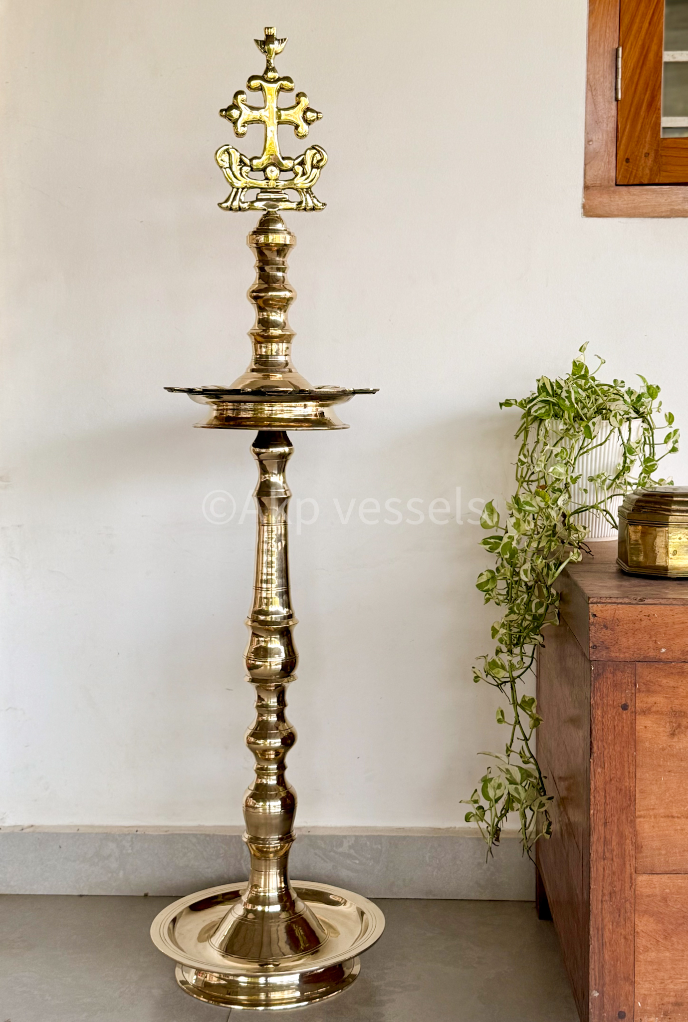 Fancy Lamp with Cross